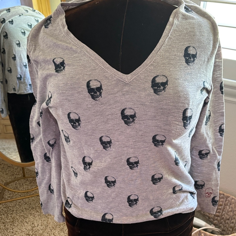 Skull Cashmere Gray Long Sleeve Top with Skull Print